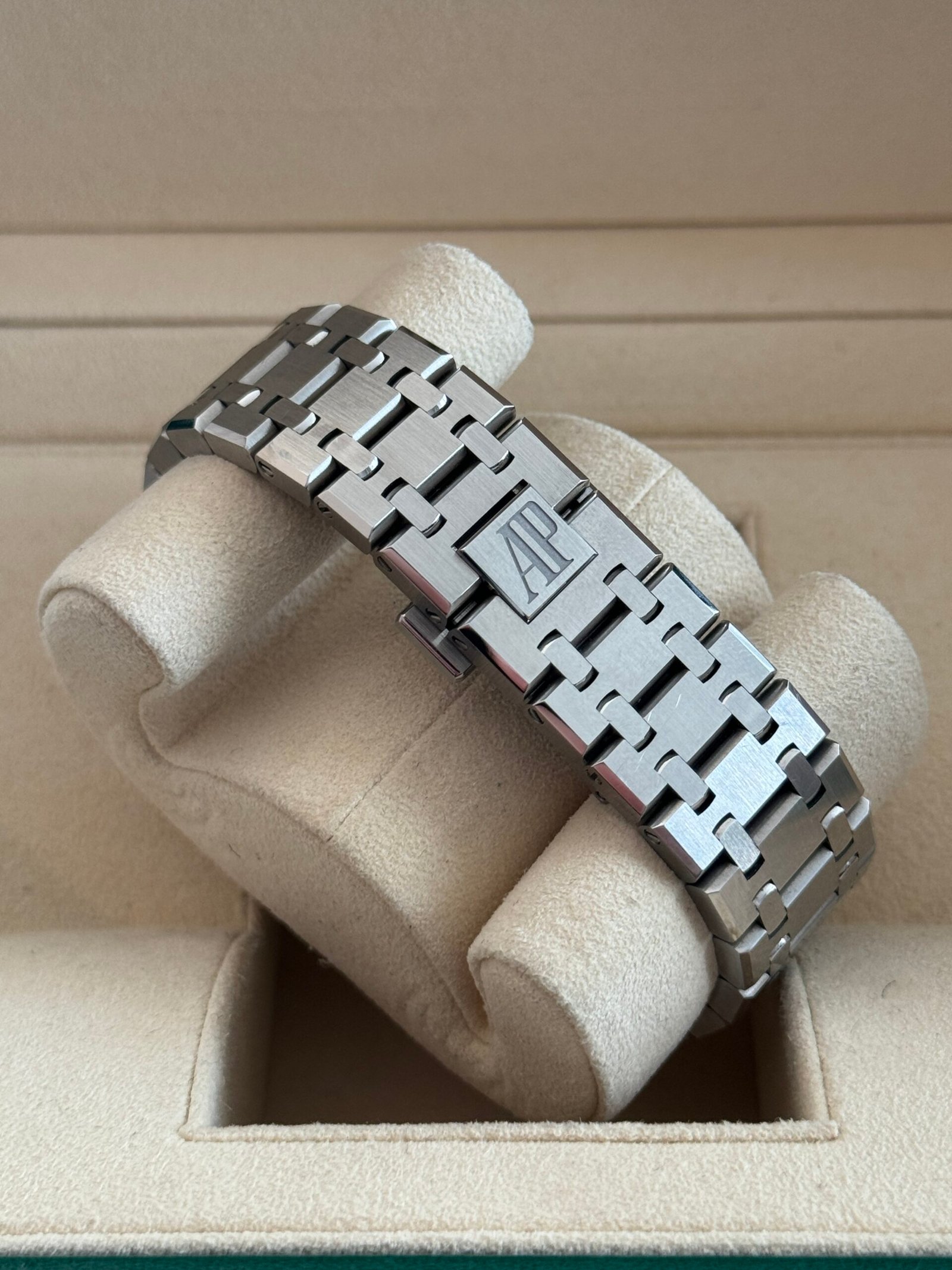 Audemars Piguet Royal Oak 41mm Stainless Steel 2019 Black - Image 3