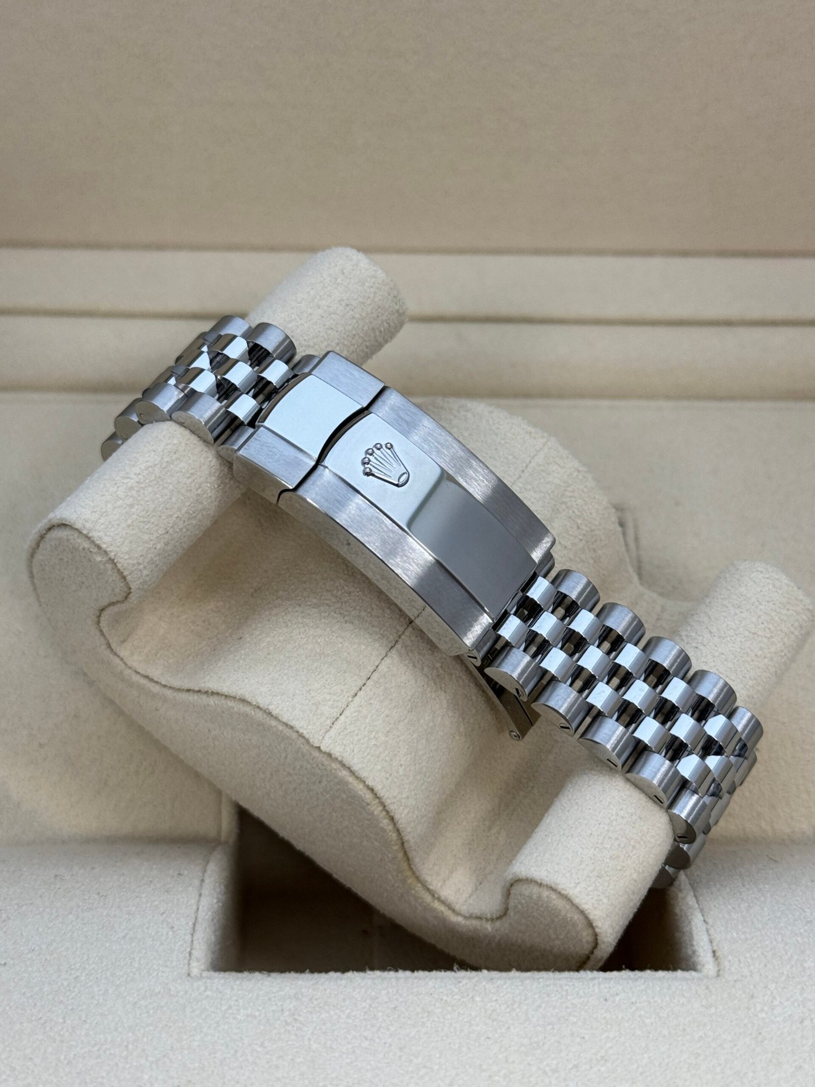 Rolex Datejust 41mm Stainless steelwhite gold 2024 - Image 4