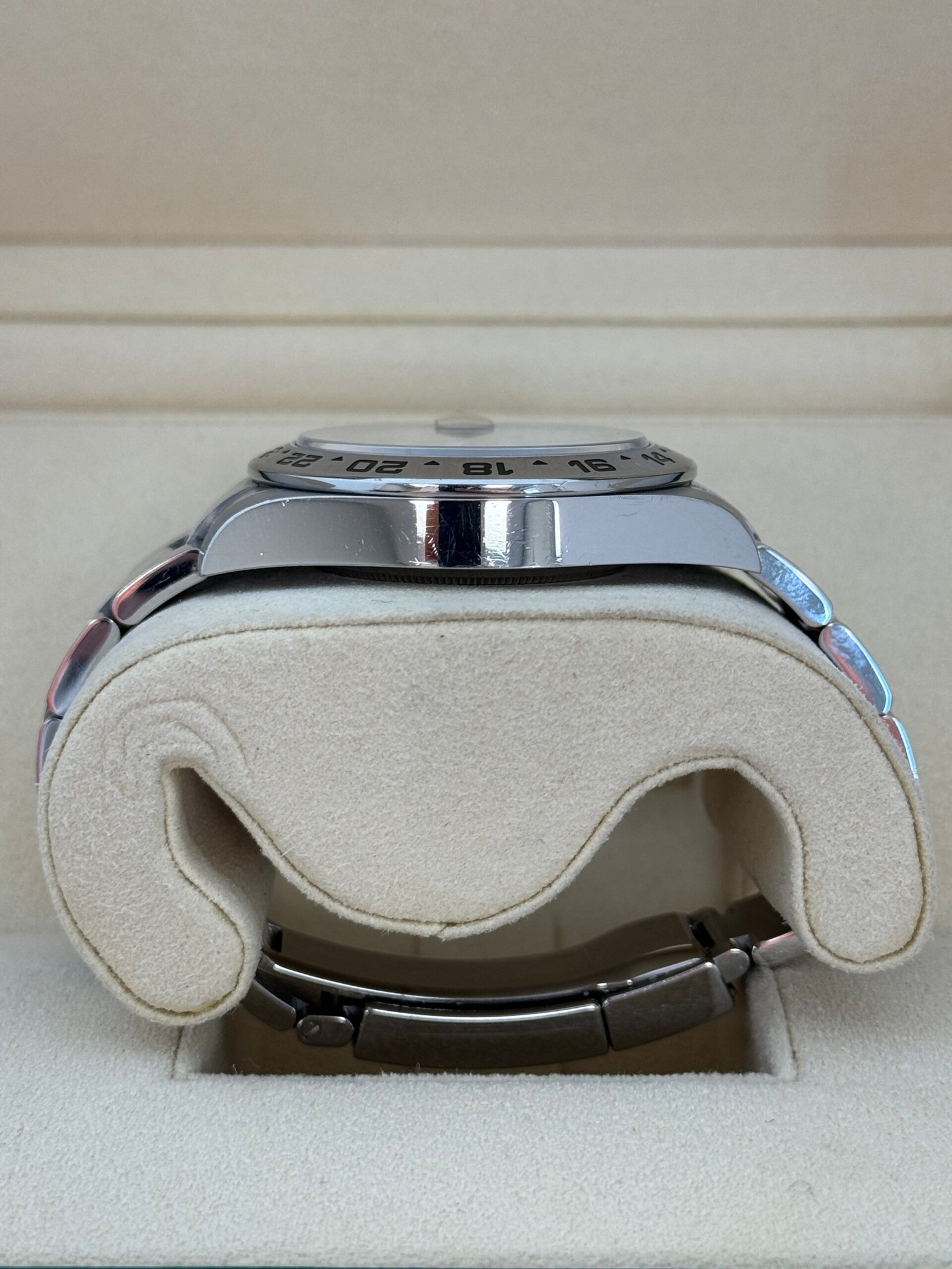 Rolex Explorer 2 40mm stainless steel 2018 - Image 4