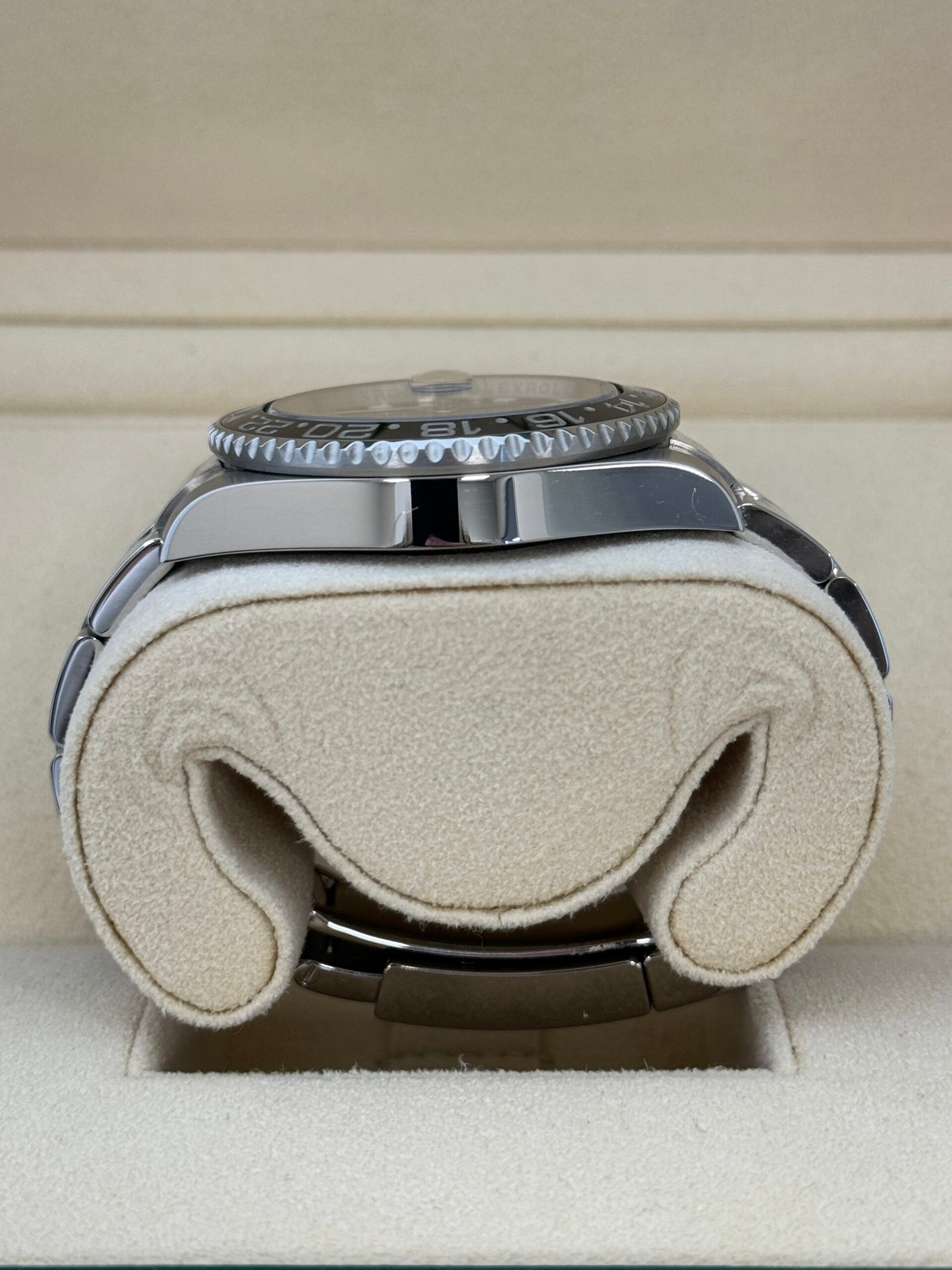 Rolex GMT-Master II 40 Stainless Steel 2011 - Image 2