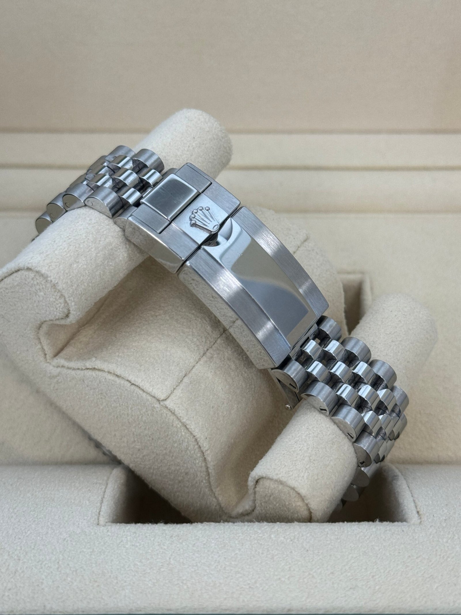 Rolex GMT-Master II 40mm Stainless Steel 2021 - Image 4