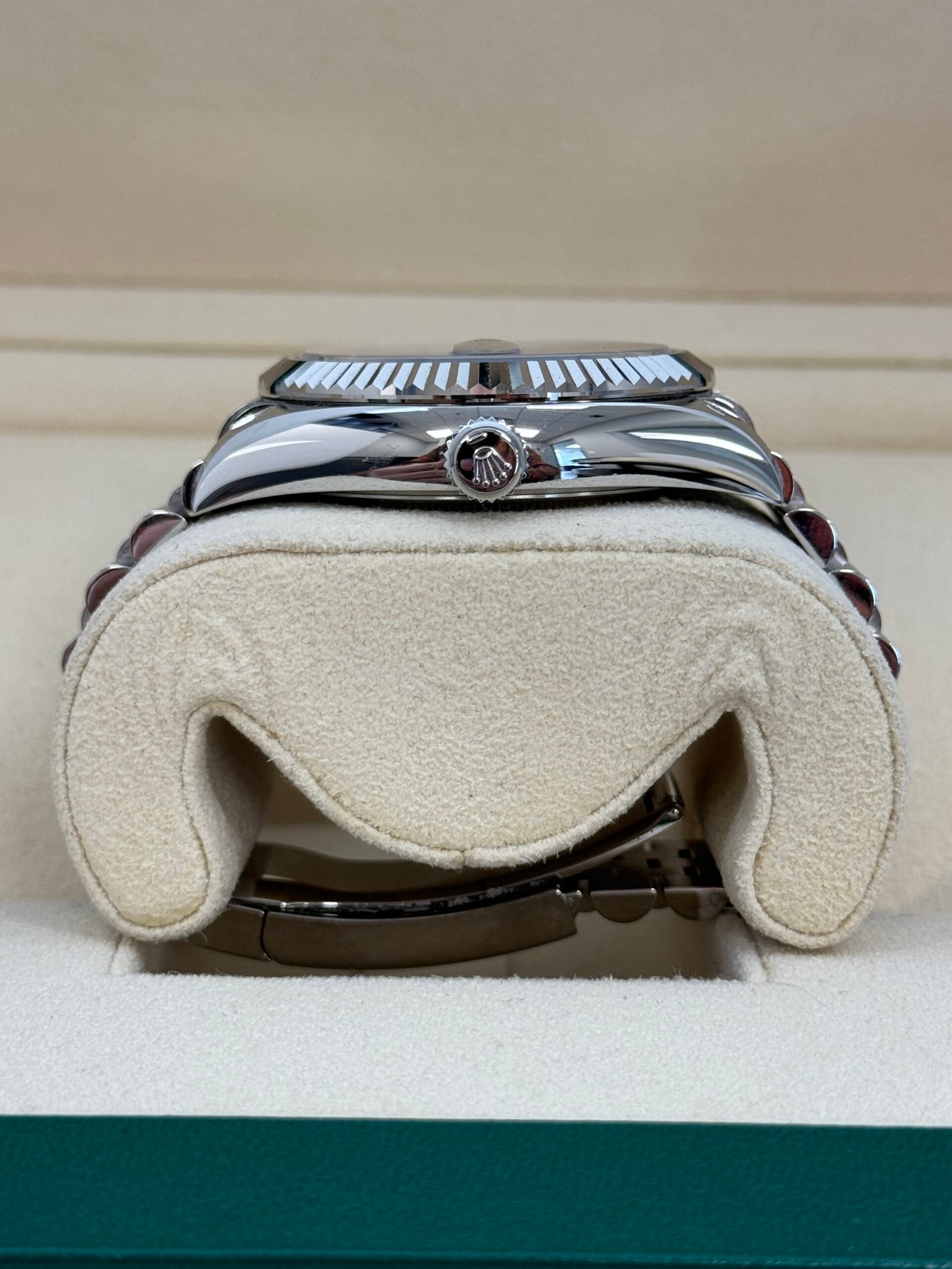 Rolex Sky-Dweller 42mm Stainless Steel/White Gold 2021 - Image 4