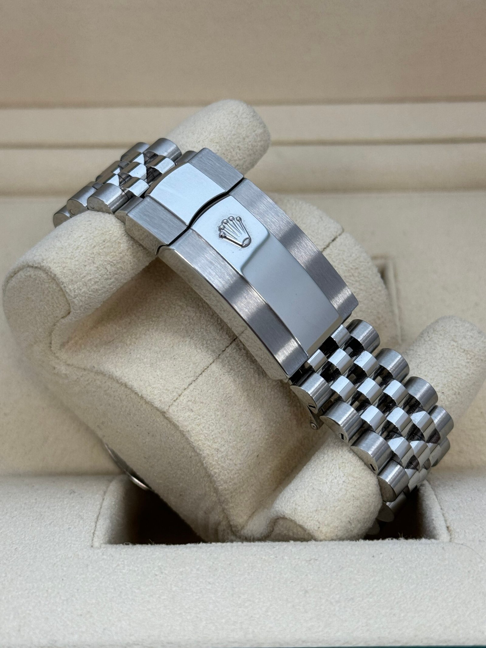 Rolex Sky-Dweller 42mm Stainless Steel/White Gold 2021 - Image 3