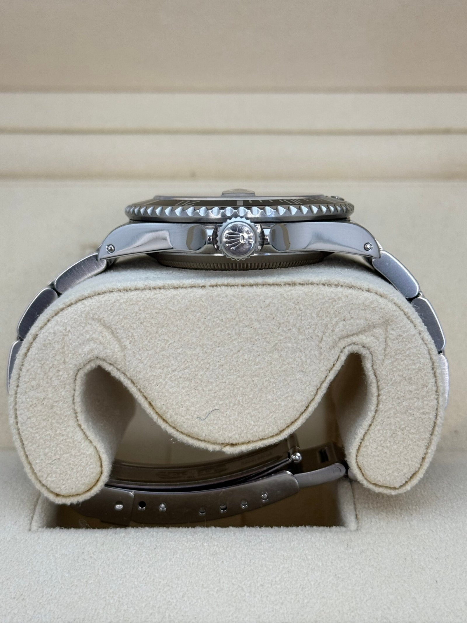 Rolex Submariner 40mm Stainless Steel 2002 - Image 2