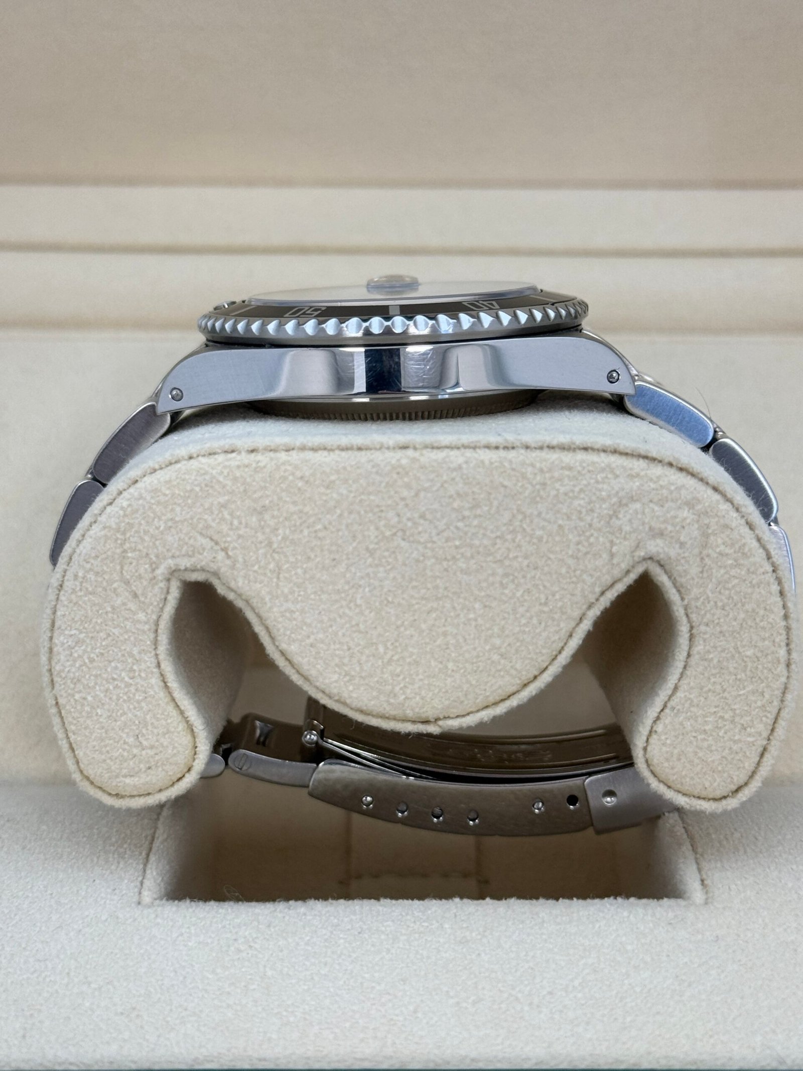 Rolex Submariner 40mm Stainless Steel 2002 - Image 3