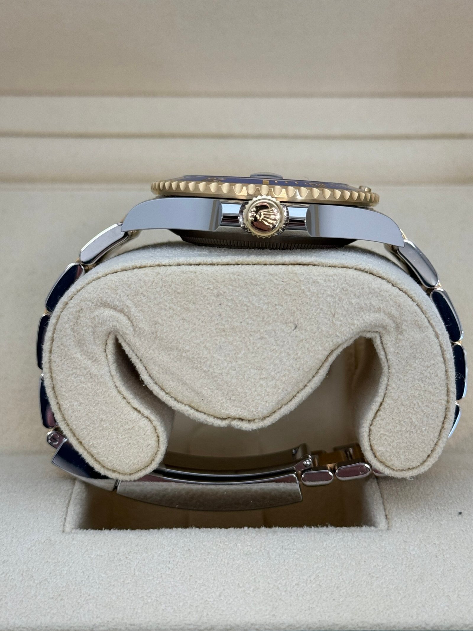 Rolex Submariner 41mm Stainless Steel – Yellow Gold 2023 - Image 2