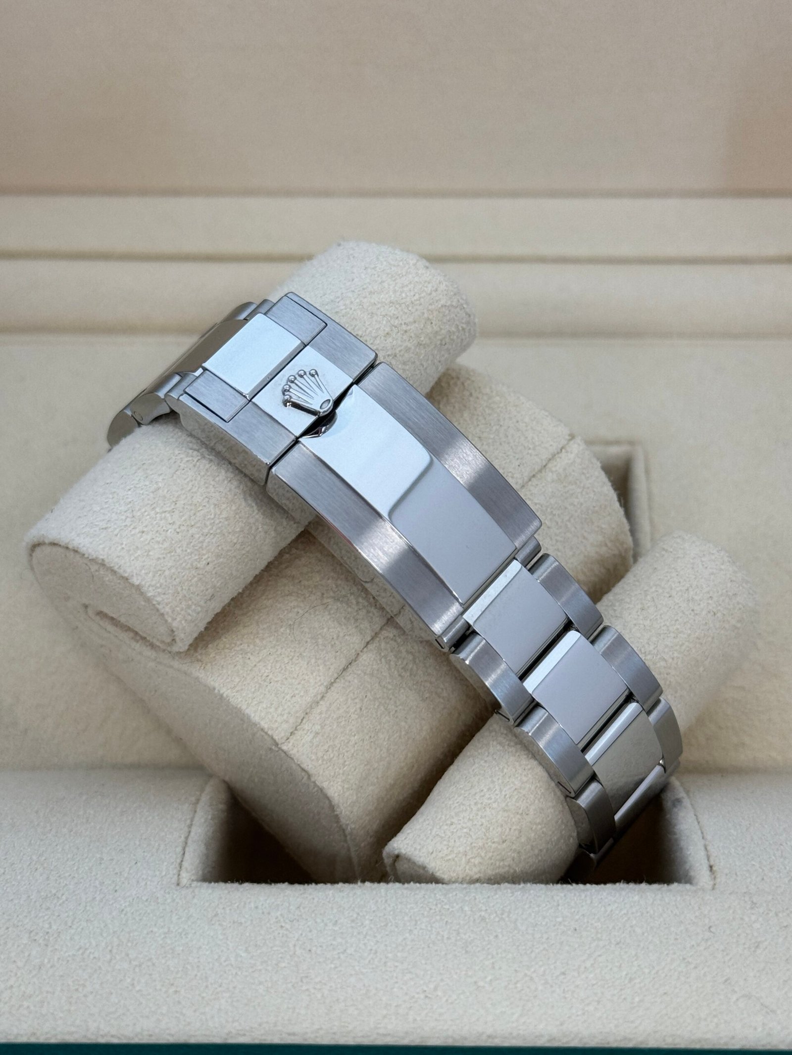 Rolex Yachtmaster 40mm stainless teel / Platinum 2023 - Image 2