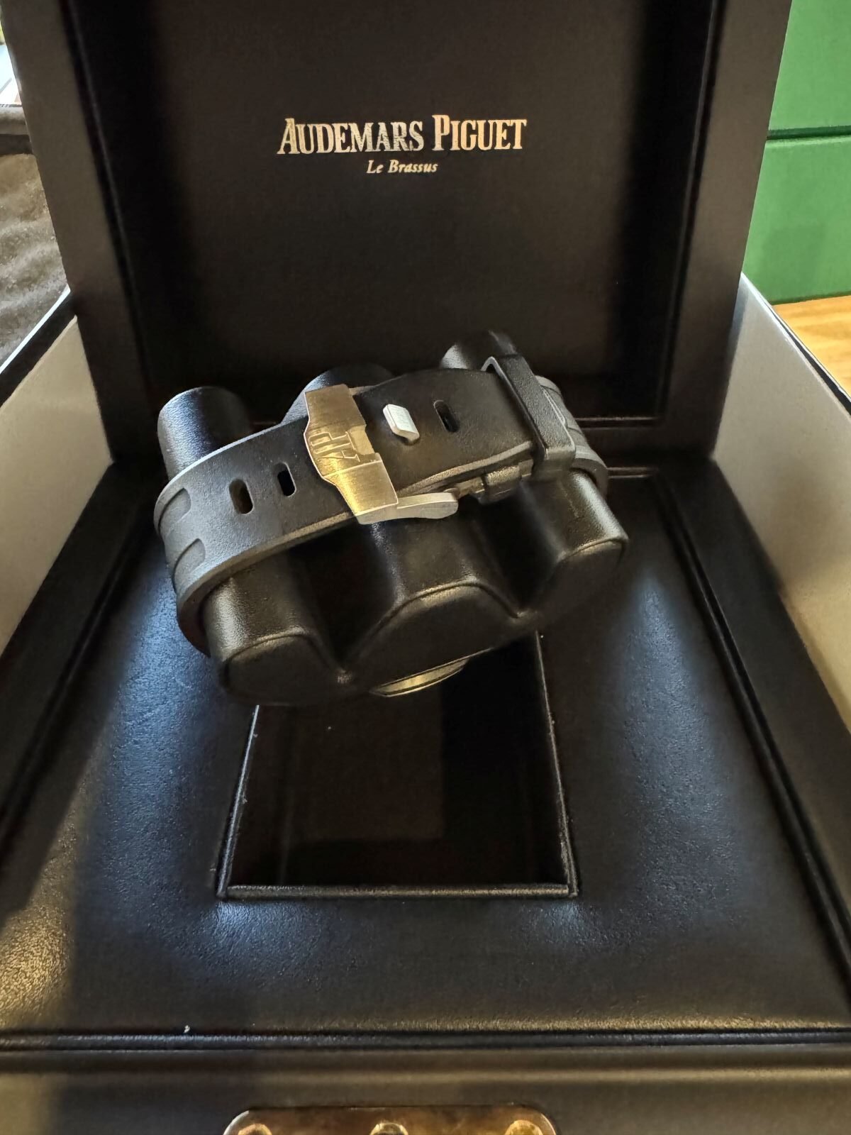 Audemars Piguet Royal Oak Offshore - Image 4