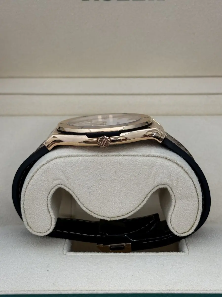 Hublot Classic Fusion Ultra Thin - Image 2