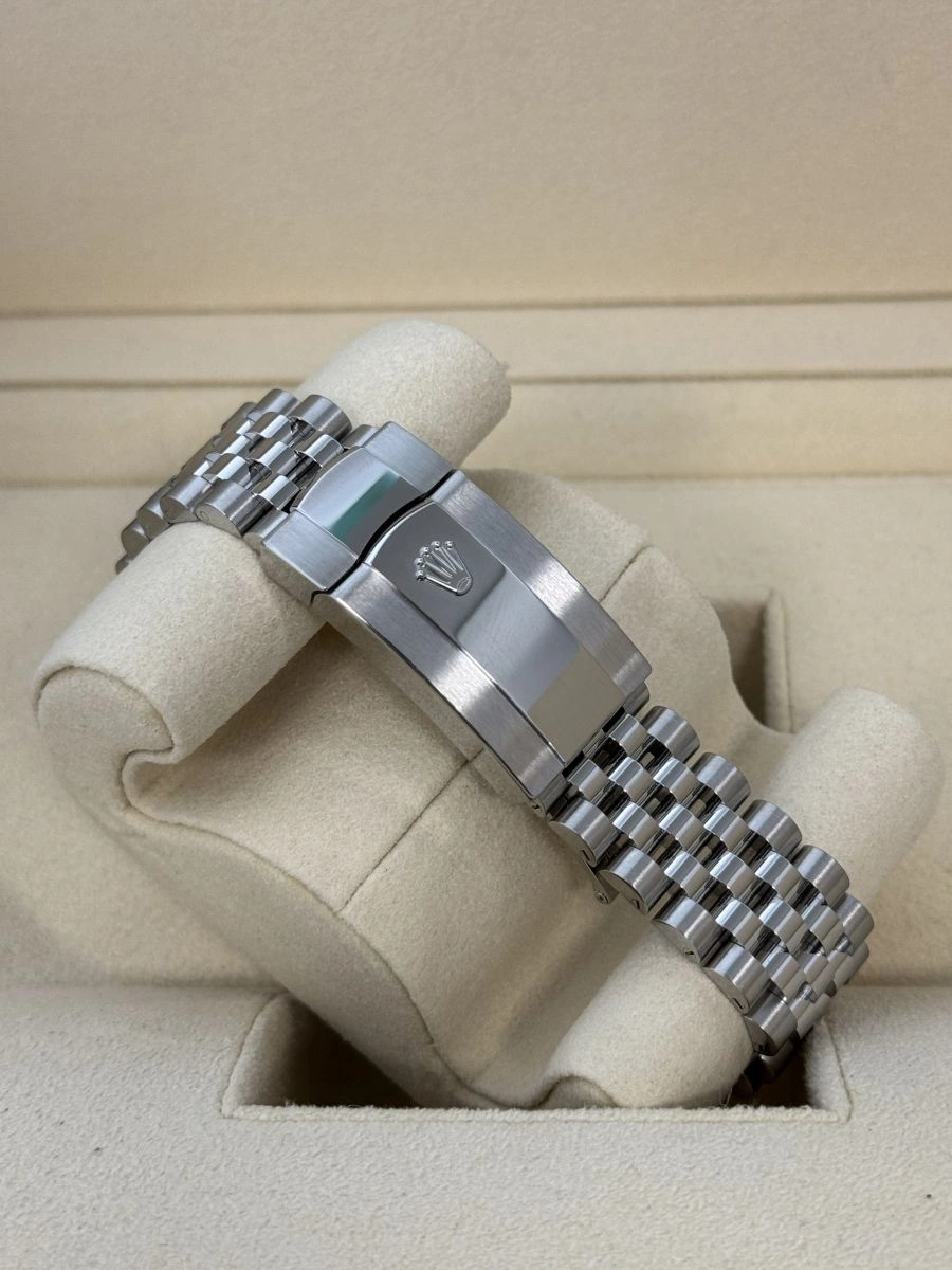 Rolex Datejust 41 - Image 4