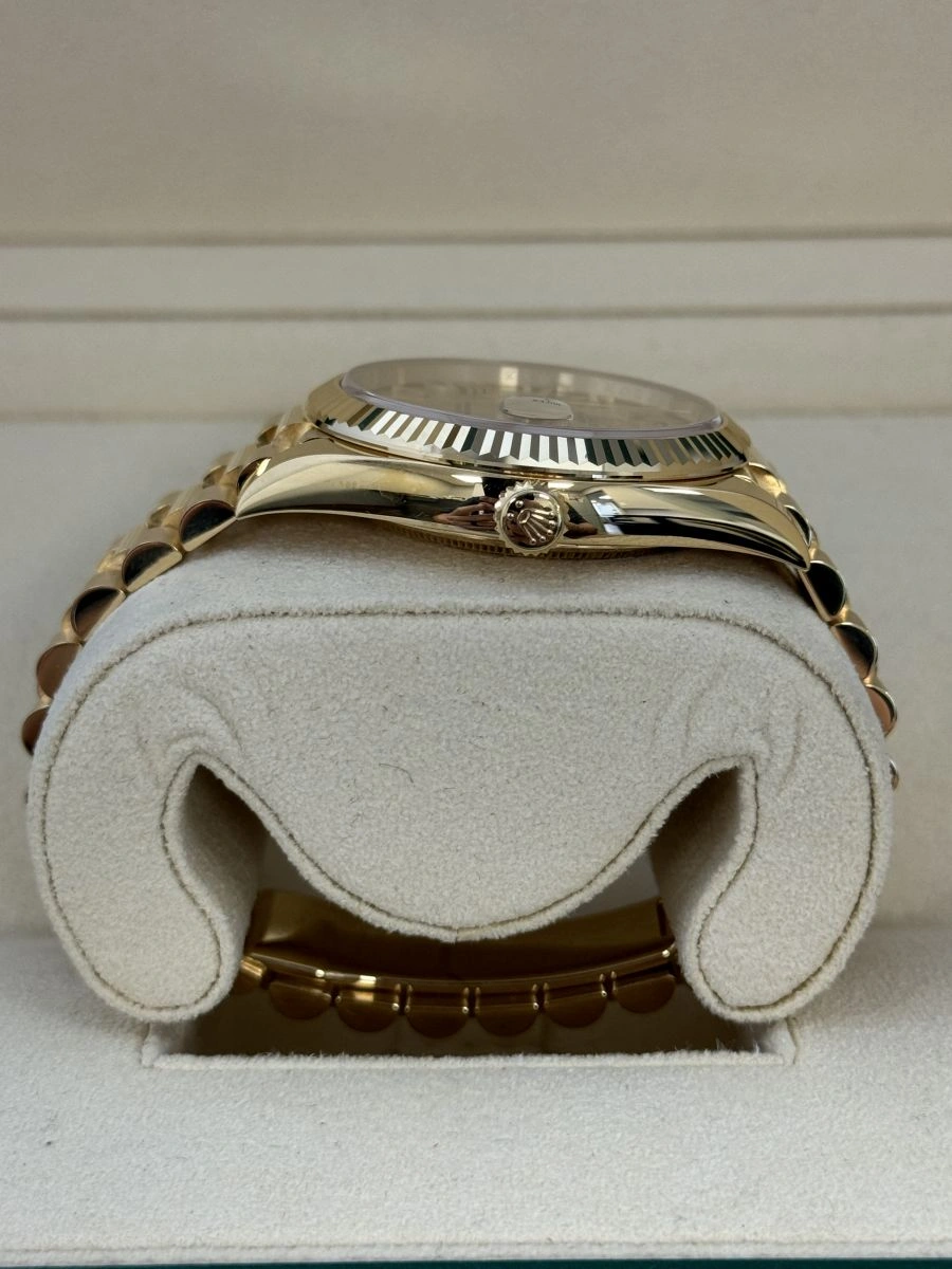 Rolex DayDate 40 - Image 3