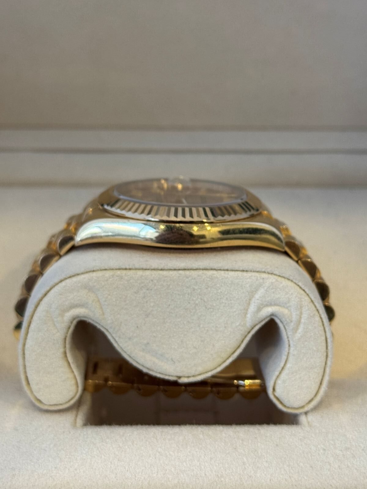 Rolex Daydate II Yellow Gold - Image 3