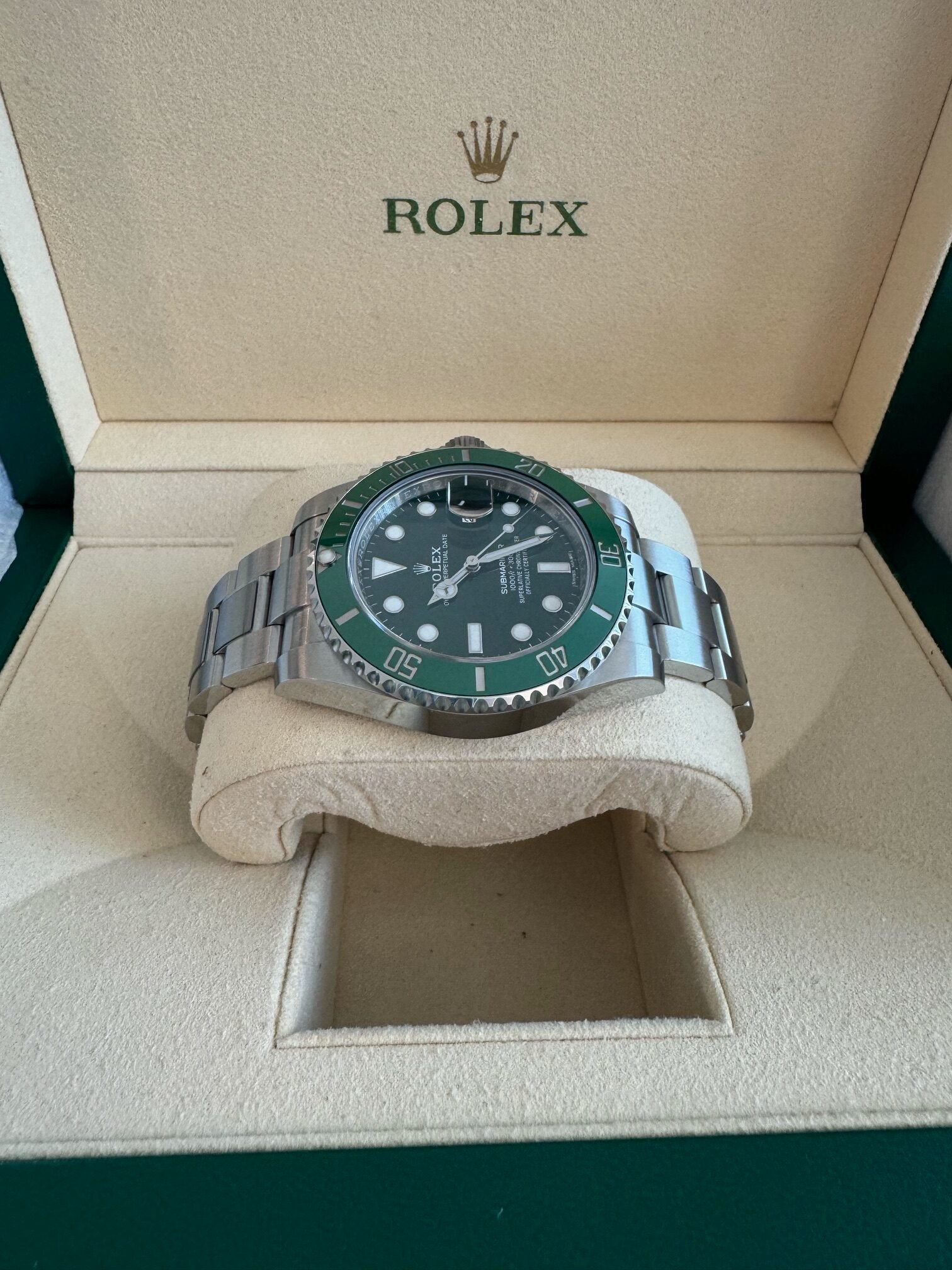 Rolex Submariner Hulk 40mm Stainless Steel 2019 - Image 4
