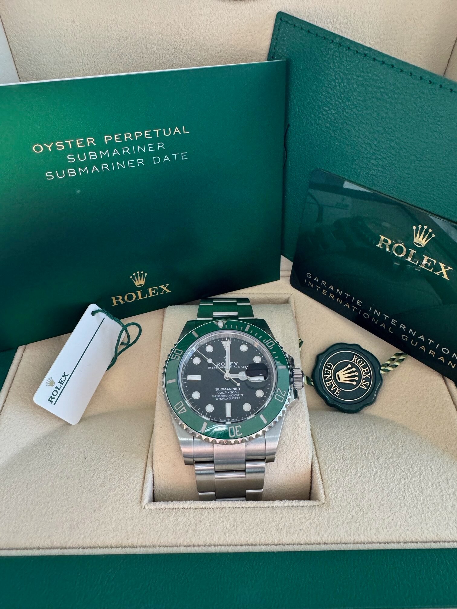 Rolex Submariner Green 41 mm Stainless Steel 2023 - Image 3