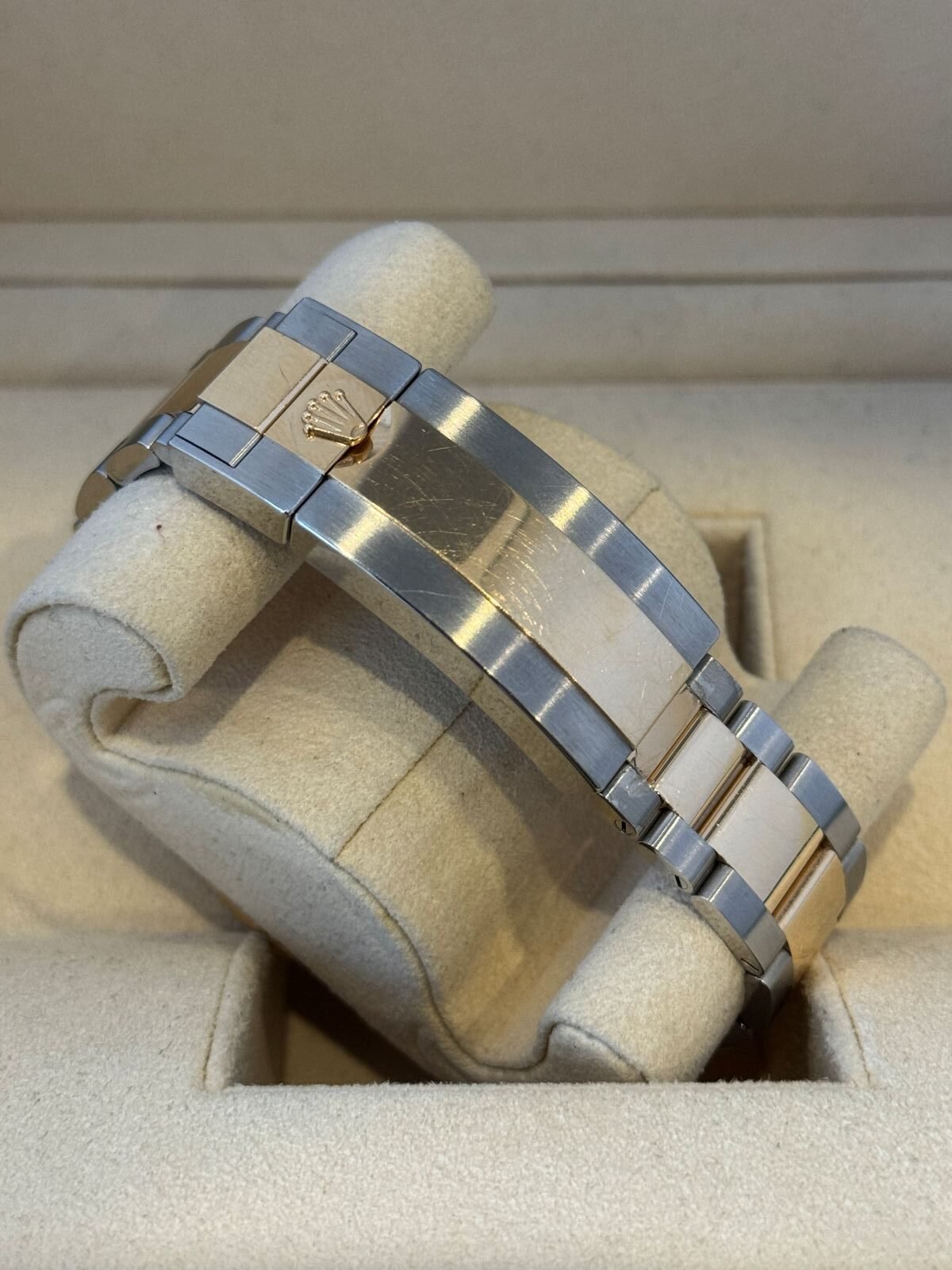 Rolex Submariner Yellow Gold 41mm - Image 4